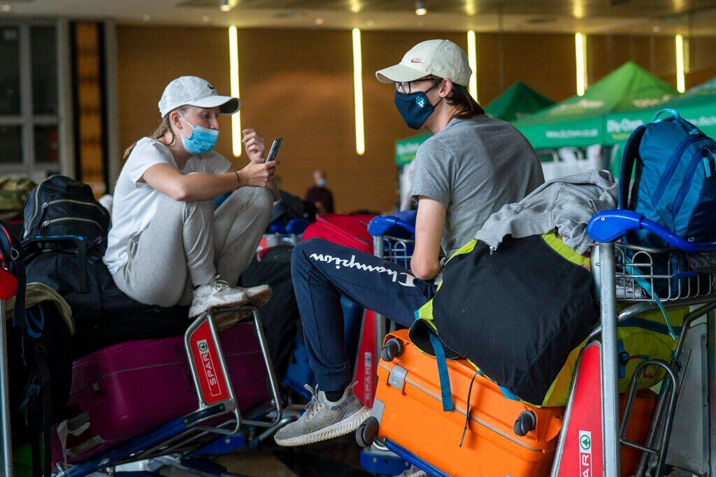 Virus Outbreak Tourism